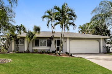 1122 SE 17th St Cape Coral, FL 33990